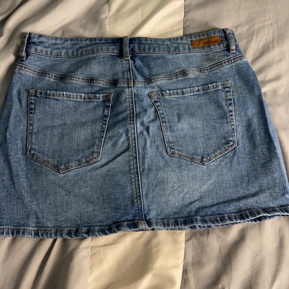 Garage high rise denim mini skirt - Picture 2 of 4